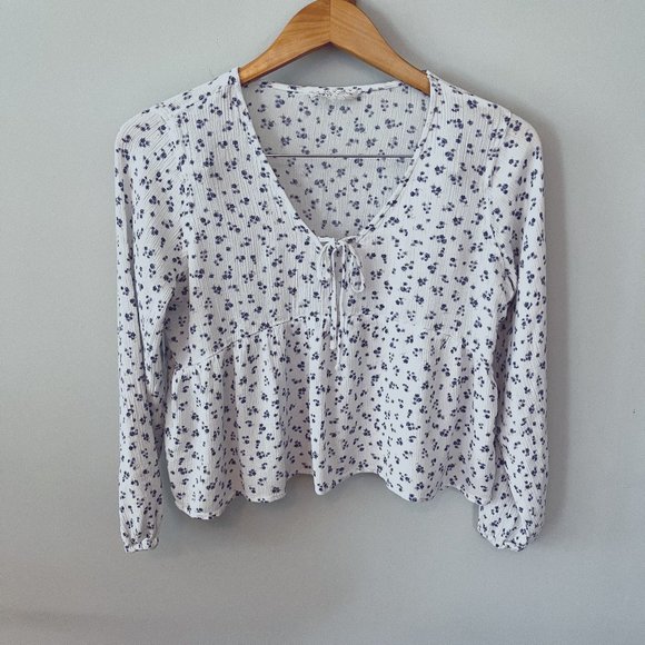 Hippie Rose Tops - Hippie Rose Peplum Blue and White Floral Top tie detail front Size Large